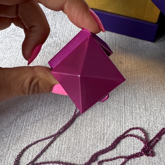 Valentino Garavani Amethyst-Toned Necklace - Picture 6 of 14